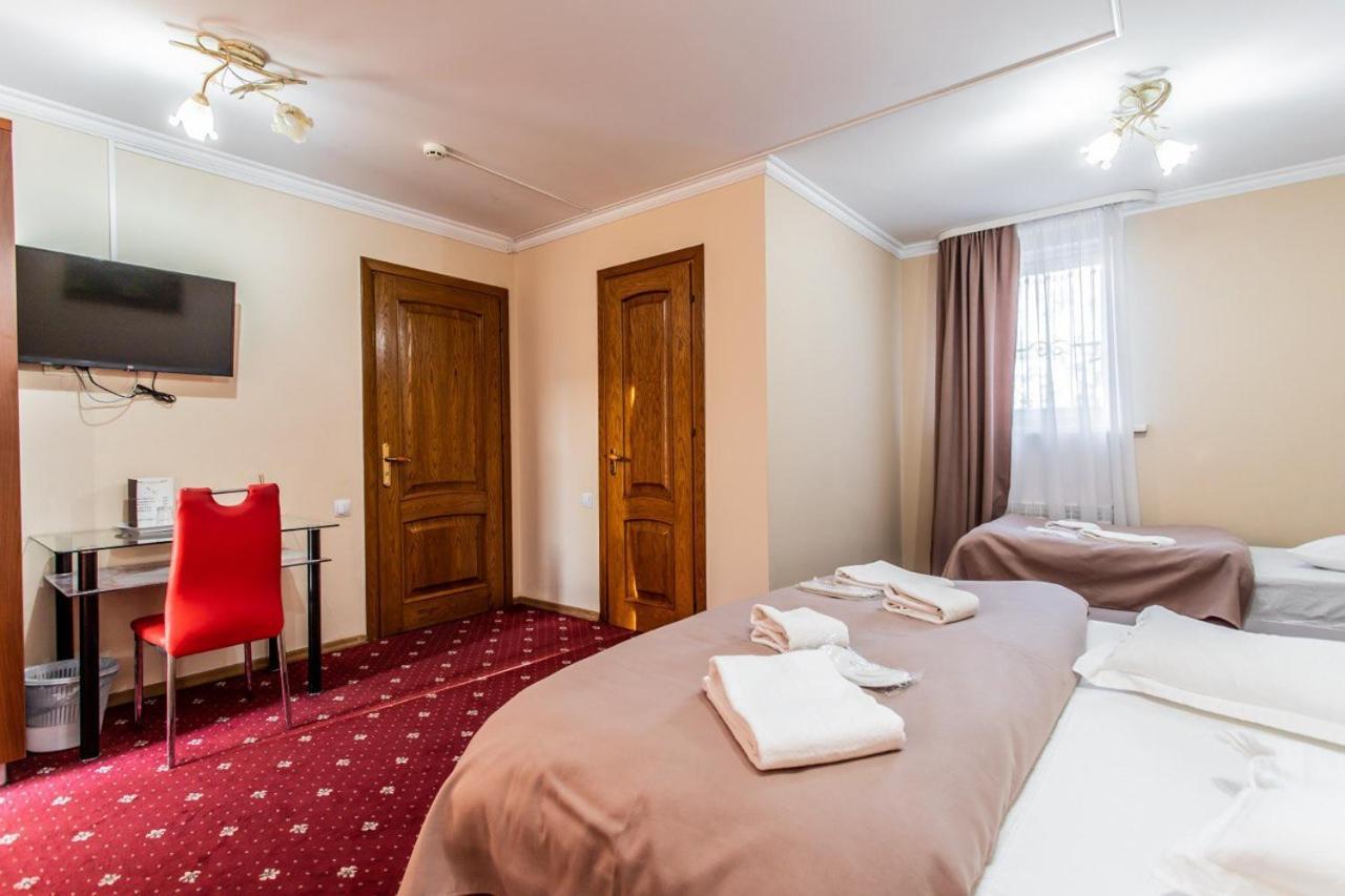 Star Rent Hotel Chisinau Exterior foto