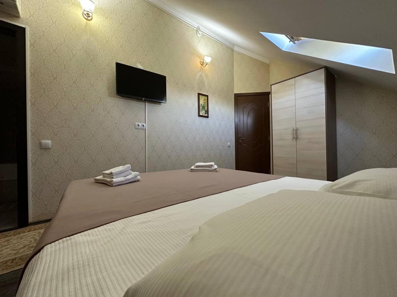 Star Rent Hotel Chisinau Exterior foto