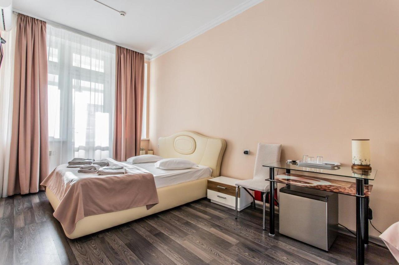 Star Rent Hotel Chisinau Exterior foto